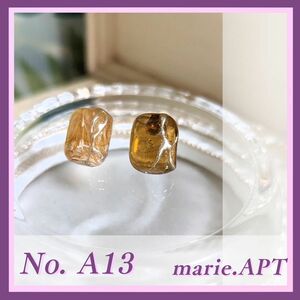 No.A13 アシンメトリーピアス べっこう風 アレルギー対応 秋ピアス シンプル 四角い 茶色 ブラウン 日常使い 