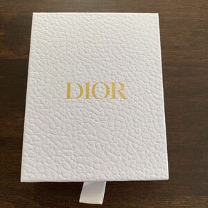 Dior ノベルティ ゴールドフォンチャーム