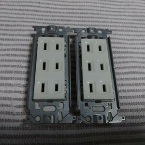  Panasonic Full color WN1503 Triple outlet new old 2 piece 