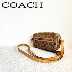 レアCOACH コーチ ショルダーバッグ/ハンドバッグ シグネチャー