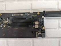 ◆ジャンク◆Macbook Air 13インチ　A1466 ロジックボード　スペック不明　水没品_画像4