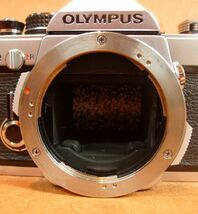 k335 OLYMPUS OM‐2 フィルムカメラ 一眼レフカメラ サイズ：約 幅14×高さ8×奥行5.4ｃｍ /60_画像9