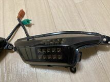 シグナスX 4型　ワンオフ　LEDウインカー　スモークレンズ_画像3
