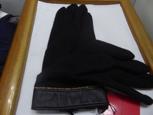 新品　ニナ　リッチ　ウール手袋ｘ牛皮　黒ー２３－２４　日本製タグ付