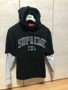 美品！人気モデル！Supreme シュプリーム パーカー