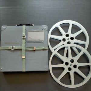 16mmフィルム　リール2本とケース1個のセット　16ミリ　直径30cm 約1200フィート