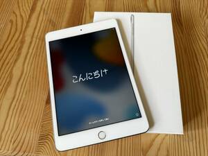 【国内送料込】Apple iPad mini4 128GB Wi-Fiモデル MK9P2J/A シルバー A1538 現状美品