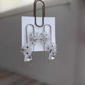 【A18】フロストフラワー ペンタゴン ビジュー ピアス / イヤリング