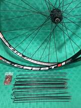 STAN’S NOTUBES CREST 32H 【リア：DT-SWISS 240s シマノフリー 11s QR 】【フロント：リム スポーク ニップル】中古品_画像2