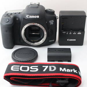 ☆新品級・ショット数6206☆ Canon デジタル一眼レフカメラ EOS 7D Mark II ボディ EOS7DMK2 キヤノン #1658