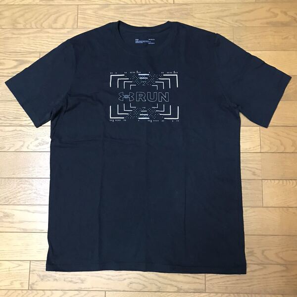 UNDER ARMOUR RUN MEN’S SHORT SLEEVE T-SHIRTS size-LG(着丈71身幅58) 中古(美品) 送料無料 NCNR