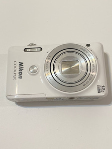 Nikon ニコン COOLPIX S6900 コンパクトデジタルカメラ バッテリー付き