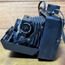 ポラロイド カメラ EE100 LAND CAMERA 年代物 中古 現状品 POLAROID 折り畳み式 蛇腹 昭和レトロ_画像8