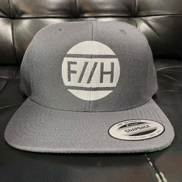 【新品】八王子リフォーム キャップ cap 八王子リホーム F//H 帽子 グレー / ヒロミ タッキー ジェシー 有吉ゼミ SixTONE