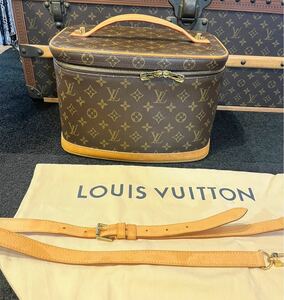 LOUIS VUITTON モノグラム 