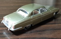 【稀少!】Ж ノレブ 1/43 ジャガー マーク10 マークX ゴールド Ж Norev JAGUAR Mark X MK10 Gold Ж Daimler DS420 DR450 デイムラー XJ_画像6