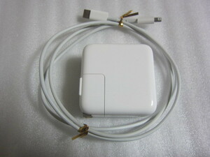 Apple 30W USB-C電源アダプタ(A2164)とApple USB-C - Lightningケーブル（1 m）