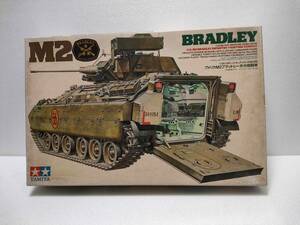 【送料無料】 　１/３５　タミヤ　アメリカＭ２ブラッドレー歩兵戦闘車　≪ジャンク扱い≫