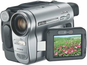 【中古】ソニー SONY 2.5型液晶モニター搭載 録画・再生ハイエイトビデオカメラ CCD-TRV126