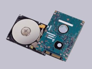 【中古】富士通製2.5HDD MHZ2320BH（320GB%カンマ%5400rpm%カンマ%S-ATA） FUJITSU2.5HDD 512セクター