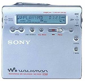 【中古】SONY　ソニー　MZ-R900（S）　シルバー　ポータブルMDレコーダー　MDLP対応　（MD録音再生兼用機/MDウォークマン/プレーヤー）