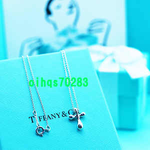 ♪即決♪新品　未使用 TIFFANY &Co. ティファニークロスネックレス