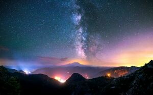  небо. река Milky Way . гора .. ночь . Mill ключ way . звезда небо body Galaxy бог . обои постер широкий версия 603×376mm (. ... наклейка тип ) 005W2