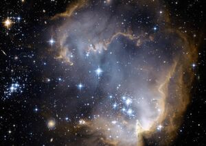 星の競演 ngc 602 小マゼラン雲 散開星団 星雲 恒星 みずへび座 銀河 神秘 壁紙ポスター A1版830×585mm はがせるシール式 018A1