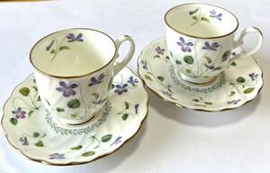 【5318-3】　★Noritake ノリタケ　2客 VIOLET　DREAM　カップ&ソーサー ボーンチャイナ　 すみれ柄　金彩 　 箱なし 保管品