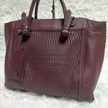 【美品】 COLE HAAN コールハーン トートバッグ ショルダーバッグ 2way ロゴ金具 チャーム オールレザー 革 肩掛け 大容量 ボルドー_画像1