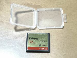 中古品 使用頻度少 SanDisk Extreme CFカード(コンパクトフラッシュ) 32GB フォーマット済み ケース付き