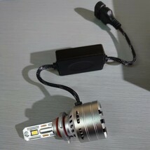 【未使用に近い】LED HEADRIGHT 車用ヘッドライト　ホワイト　極性あり　no.1852_画像1