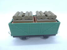 プラレール きかんしゃトーマス いじわる貨車 緑 木材の荷物付き USED_画像5