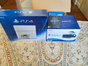 豪華セット　PS4 CUH-1200A 本体一式 PSVR 　カメラ同封版　人気ソフト　スカイリム　一式　セット おまけ付き　送料無料