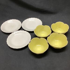 小皿 3枚 小鉢 4個セット ナルミ　NARUMI CHINA ミニ皿食器 白磁 花型 黄色 鉢 ホワイト イエロー