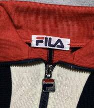 FILA フィラ　　 男の子　１２０センチ　紺＆赤　ジッパー襟付き　セーター　_画像2