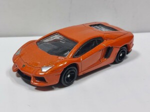 トミカ　No87 ランボルギーニ アヴェンタドール LP700-4