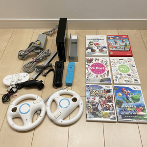 Wii 本体 リモコン 2台 マリオカート スーパーマリオ スマッシュブラザーズ wii party ハンドル2台 コントローラー すぐ遊べるセット