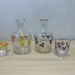 ゆ60★ レトロ 水差し 花柄 葉 ガラス 2点セット 水飲み デキャンタ コップ グラス 水入れの画像2