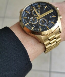 アルマーニエクスチェンジ　ゴールドな腕時計　ベルト社外品