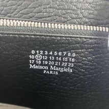 財布 Maison Margiela メゾンマルジェラ 長財布 バッグを手に持つ#11_画像6