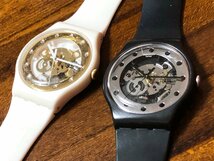 絶版希少■SWATCH スケルトン ブラックシルバー＆ホワイトゴールド 腕時計 ペアセット 総額定価28,600円■生産終了品 入手困難_画像2