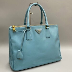 1円 極 美品 PRADA プラダ 三角ロゴ 金具 サフィアーノ 最高級 レザー 本革 ハンドバッグ ミニ トートバッグ ライトブルー 23056