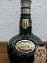 [古酒] ロイヤルサルート 21年 (ROYAL SALUTE 21 years)　★2本セット(緑陶器・茶陶器)★　未開封_画像3