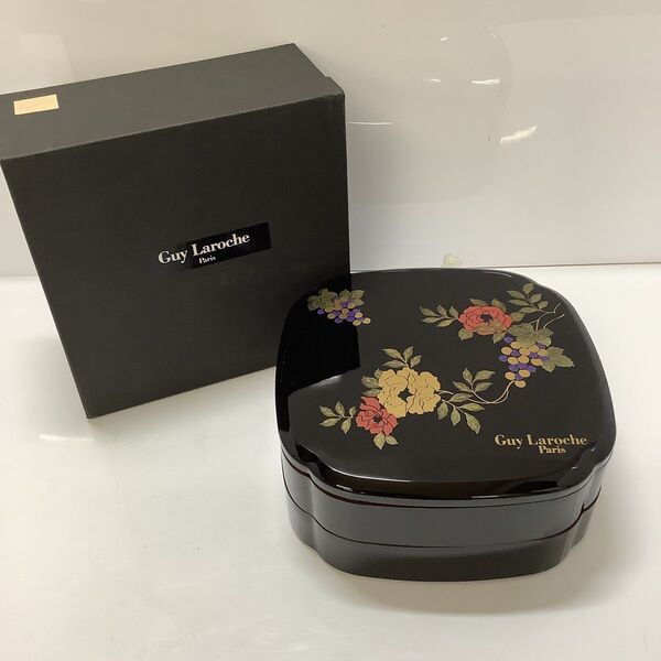 ☆Guy Laroche ギラ ロッシュ 重箱 二段重 花絵 漆器 未使用 漆芸