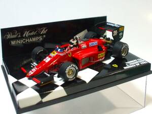 Marlboro★フェラーリ 156 ヨハンソン フィギュア.PMAケース.タイヤ交換★MATTEL HW ELITE 1/43