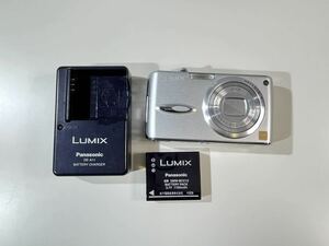 ★Panasonic LUMIX DMC-FX01 コンパクトデジタルカメラ バッテリー 充電器 シルバー 動作未確認 部品取り ジャンク 現状品 中古品 管理J172