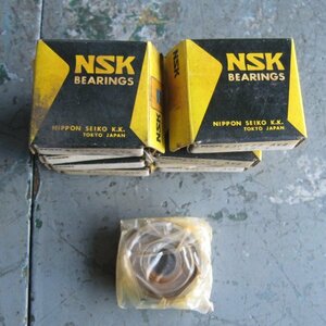 NSK　〇〇ベアリング　6300ZZ　AV2 112-1 8個 未使用品　(OA230209-11)