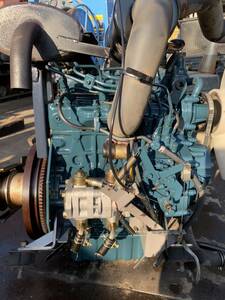 【埼玉県杉戸町】クボタ　ディーゼルエンジン　型式名D1105 コンバイン部品取り　
