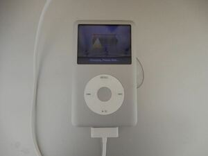通電のみ確認　Apple iPod classic 160GB ジャンク扱い